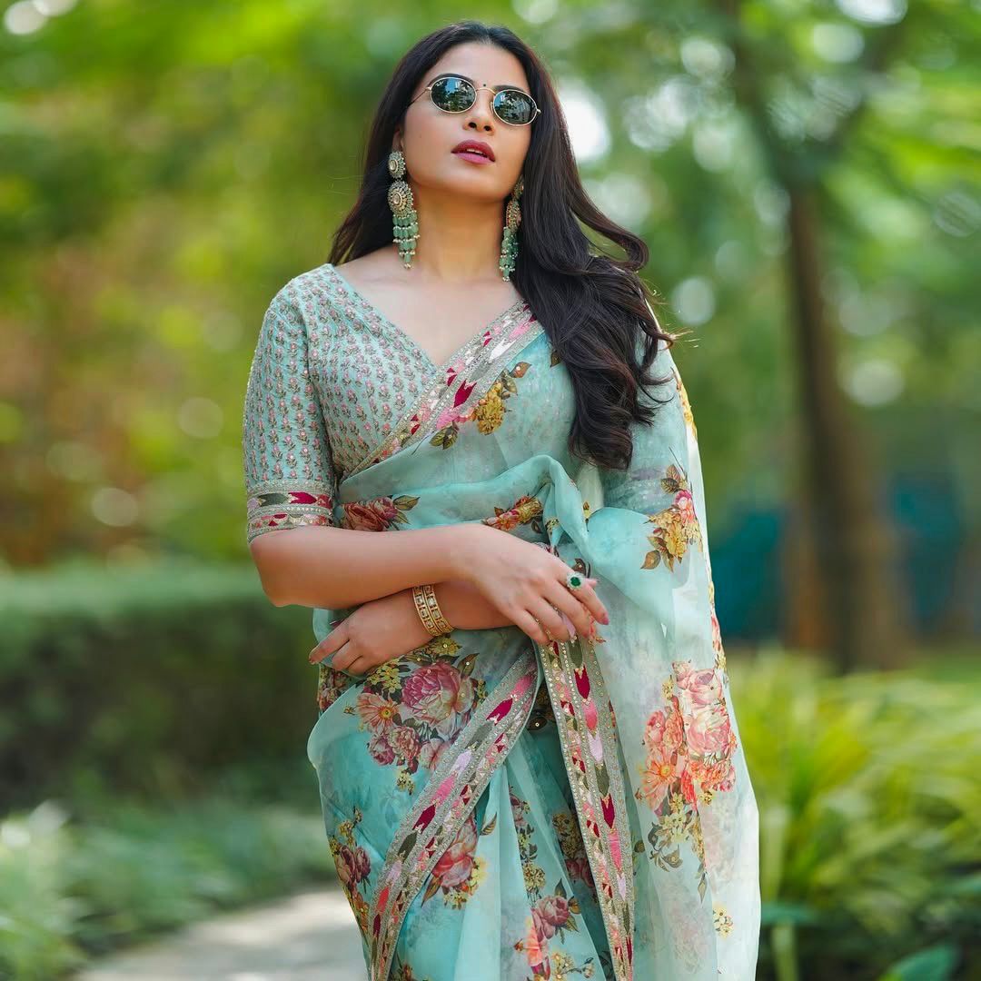 Women's Printed Embroidery Organza Green Colour Saree With Unstitch Dhupian Silk Blouse Pcs